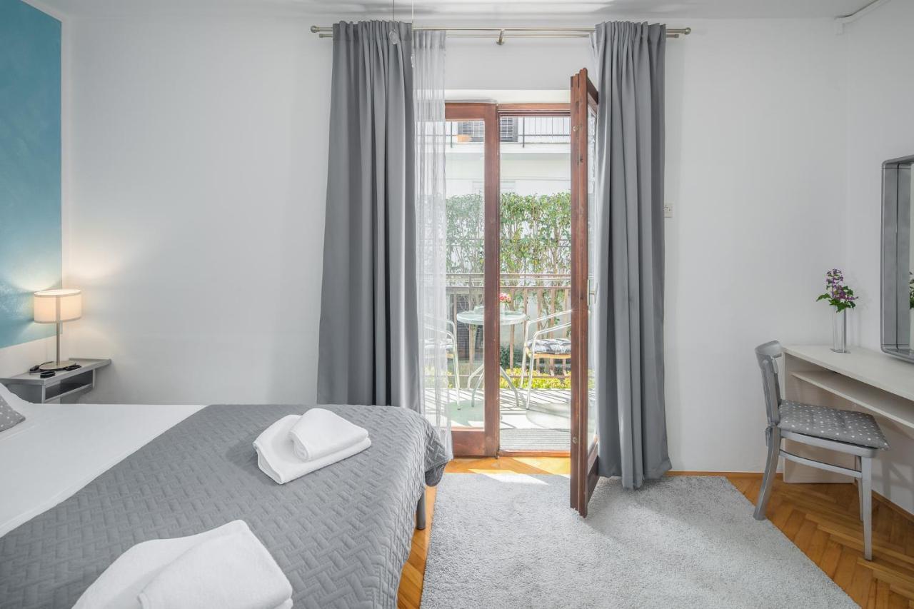 Apartments Villa Katana ポレッチ エクステリア 写真