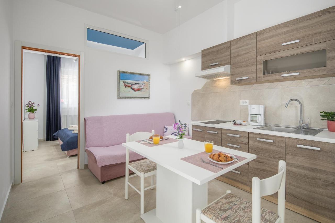 Apartments Villa Katana ポレッチ エクステリア 写真