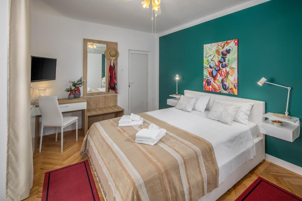 Apartments Villa Katana ポレッチ エクステリア 写真