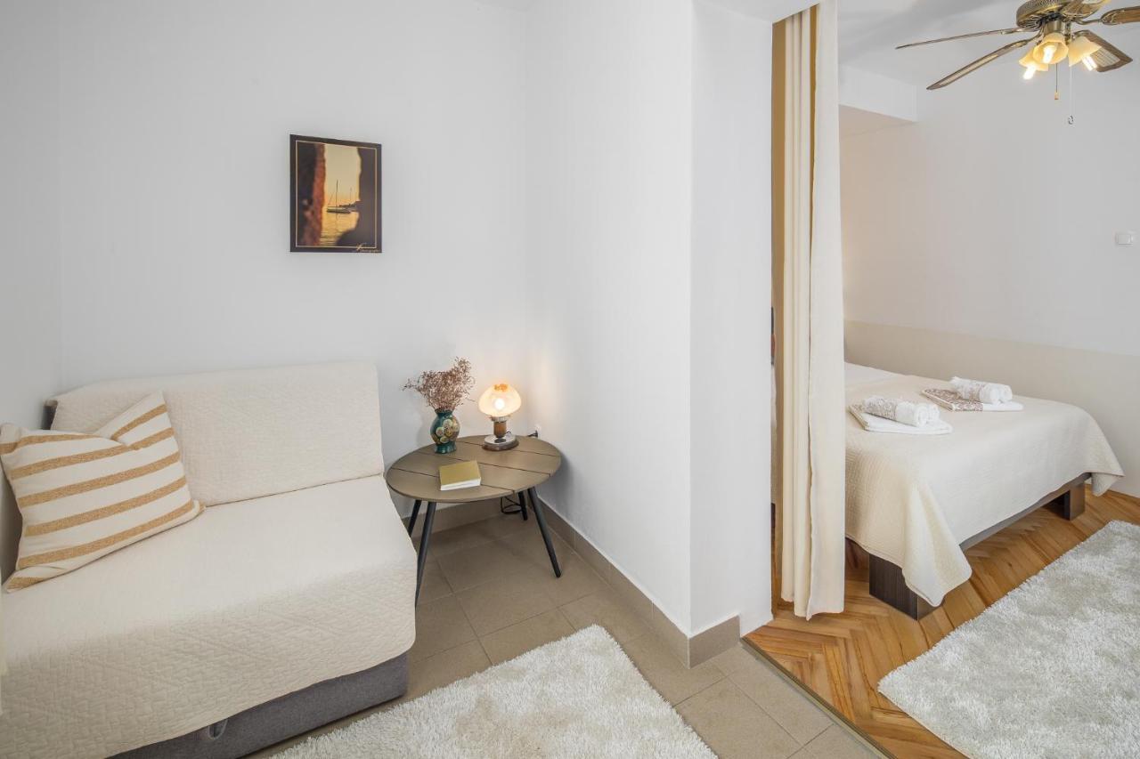 Apartments Villa Katana ポレッチ エクステリア 写真