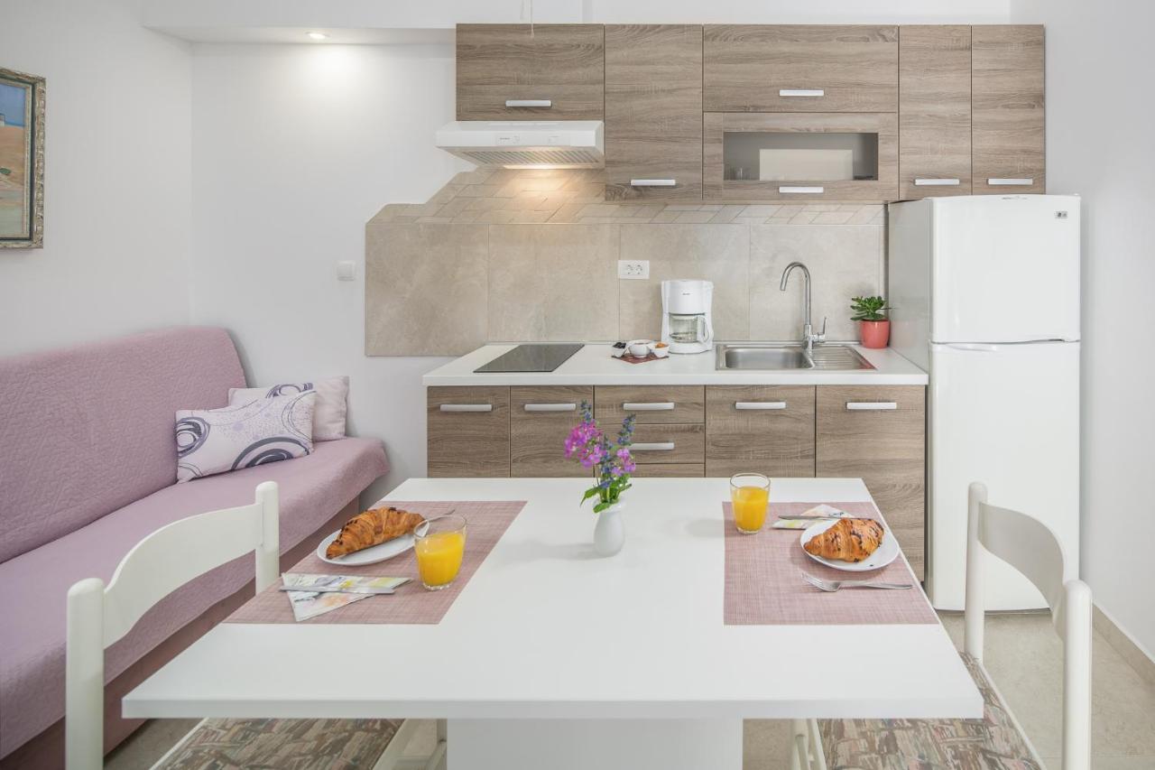 Apartments Villa Katana ポレッチ エクステリア 写真