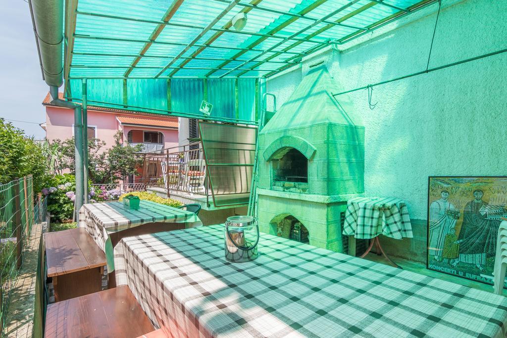 Apartments Villa Katana ポレッチ エクステリア 写真