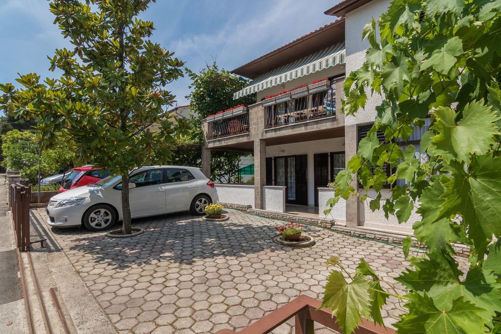 Apartments Villa Katana ポレッチ エクステリア 写真