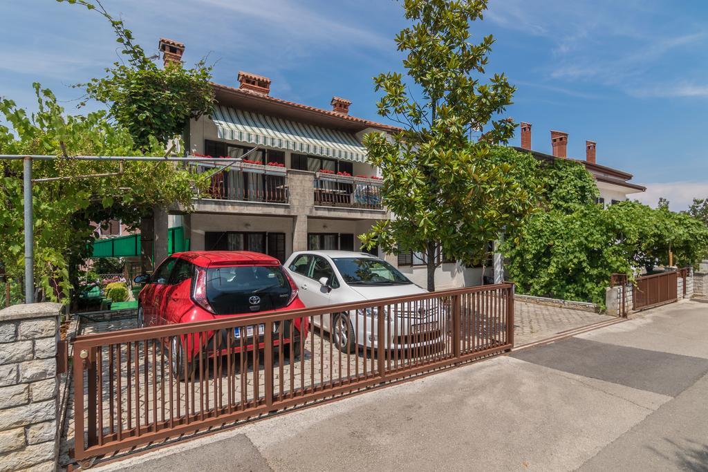 Apartments Villa Katana ポレッチ エクステリア 写真