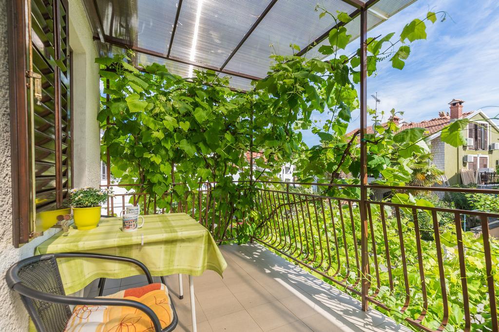 Apartments Villa Katana ポレッチ エクステリア 写真